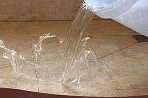 博爱漏水维修 免砸砖防水材料该如何施工